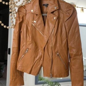 BNWT - never been worn motorcycle style leather jacket- size small